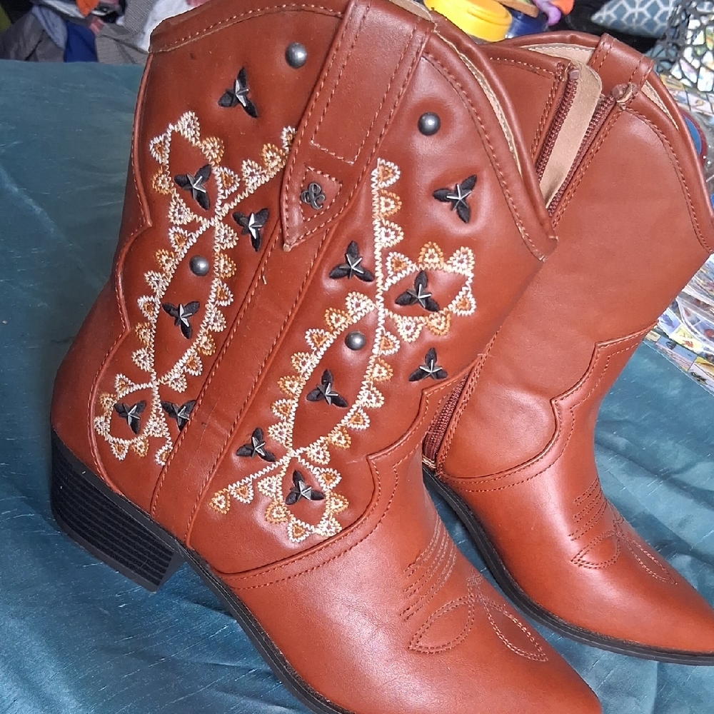 Sam & Libby Brown Embroidered Ankle Booties